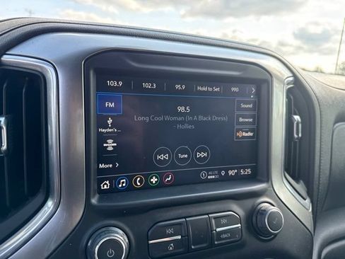 Used 2021 Chevrolet Silverado 1500 LT Trail Boss w/ Convenience Package II AWD/4WD image 31
