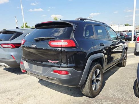 Used 2014 Jeep Cherokee Trailhawk w/ Leather Interior Group AWD/4WD image 2
