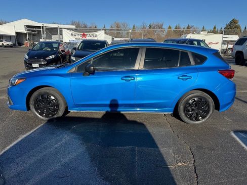 Used 2020 Subaru Impreza 2.0i image 2