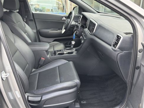 Used 2021 Kia Sportage S image 12