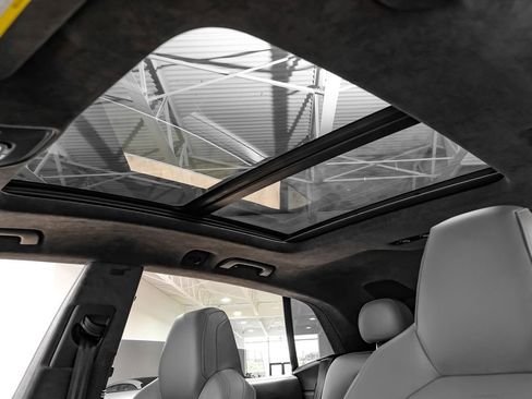 Used 2021 Audi SQ8 Prestige image 5