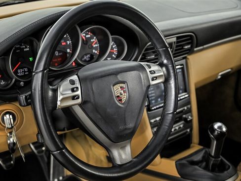 Used 2009 Porsche 911 Carrera RWD image 18
