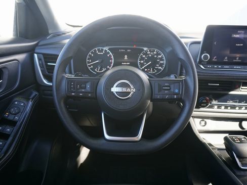 Used 2024 Nissan Rogue SV image 14