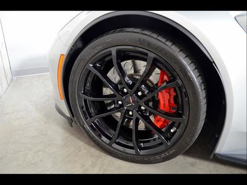 Used 2019 Chevrolet Corvette Grand Sport w/ Grand Sport Heritage Package RWD image 16