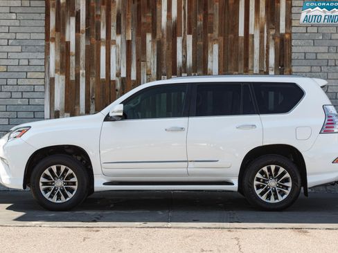 Used 2016 Lexus GX 460 Luxury w/ Preferred Accessory Package AWD/4WD image 3