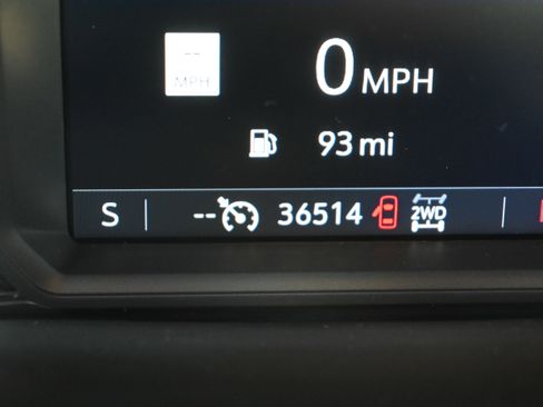 Used 2022 GMC Sierra 1500 AT4 w/ AT4 Preferred Package image 16