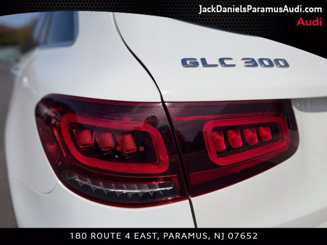 Used 2021 Mercedes-Benz GLC 300 4MATIC image 7