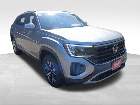 New 2026 Volkswagen Atlas Cross Sport SE image 7