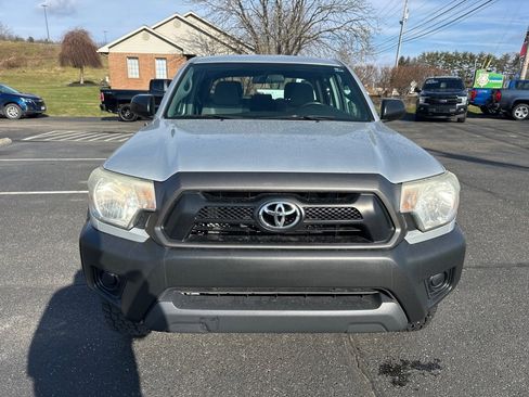 Used 2012 Toyota Tacoma 4WD Double Cab V6 MT (Natl) image 8