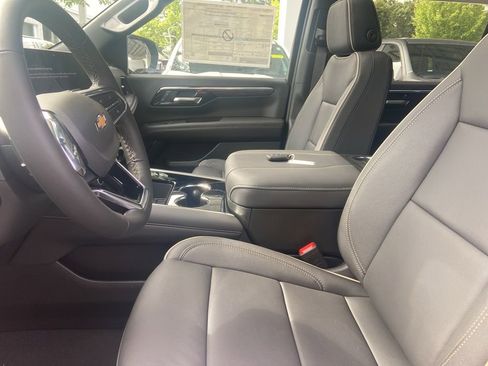 New 2025 Chevrolet Suburban Premier w/ Sun And Tow Package image 7