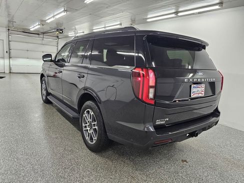 Used 2025 Ford Expedition Active AWD/4WD image 6