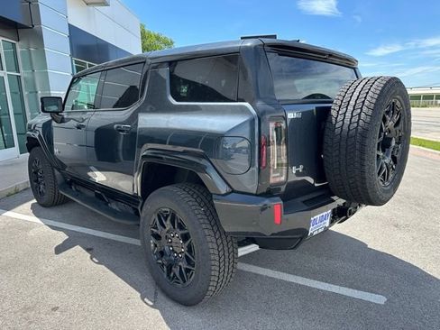 New 2025 GMC Hummer EV 2X AWD/4WD image 9