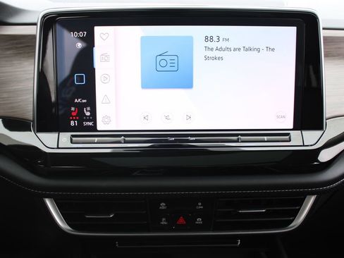 Certified 2025 Volkswagen Atlas SEL Premium R-Line image 15