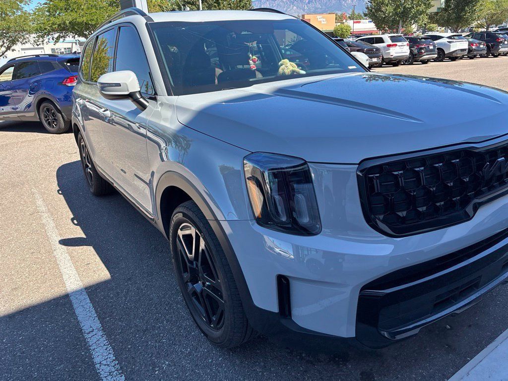 Used 2025 Kia Telluride EX X-Line AWD/4WD image 1