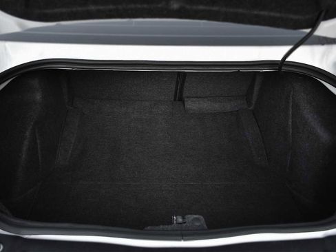 Used 2022 Dodge Challenger SRT Hellcat RWD image 10
