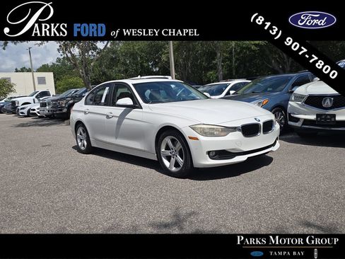 Used 2015 BMW 320i Sedan RWD image 1