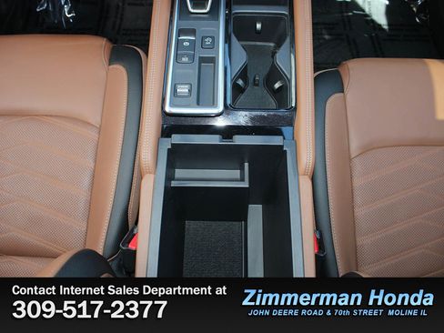 Used 2025 Nissan Pathfinder Platinum w/ Cargo Package FWD image 20