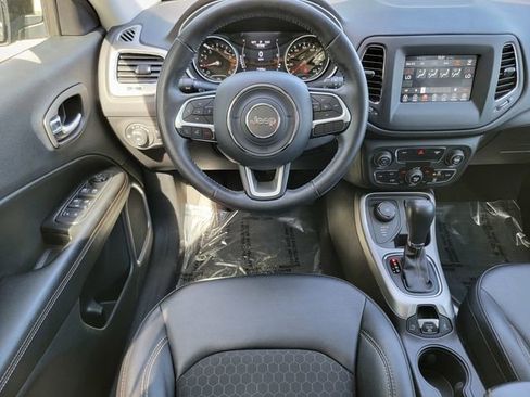 Certified 2019 Jeep Compass Latitude AWD/4WD image 31