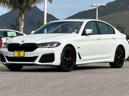 Used 2023 BMW 530e w/ M Sport Package image 7