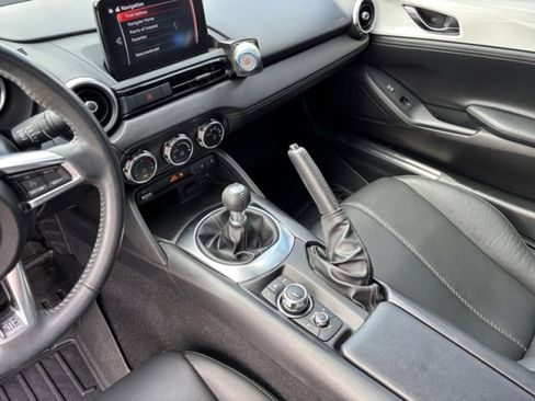 Used 2021 MAZDA MX-5 Miata RF Grand Touring RWD image 12