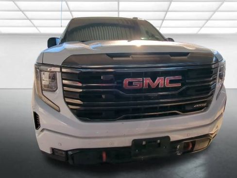 Used 2023 GMC Sierra 1500 AT4 image 2