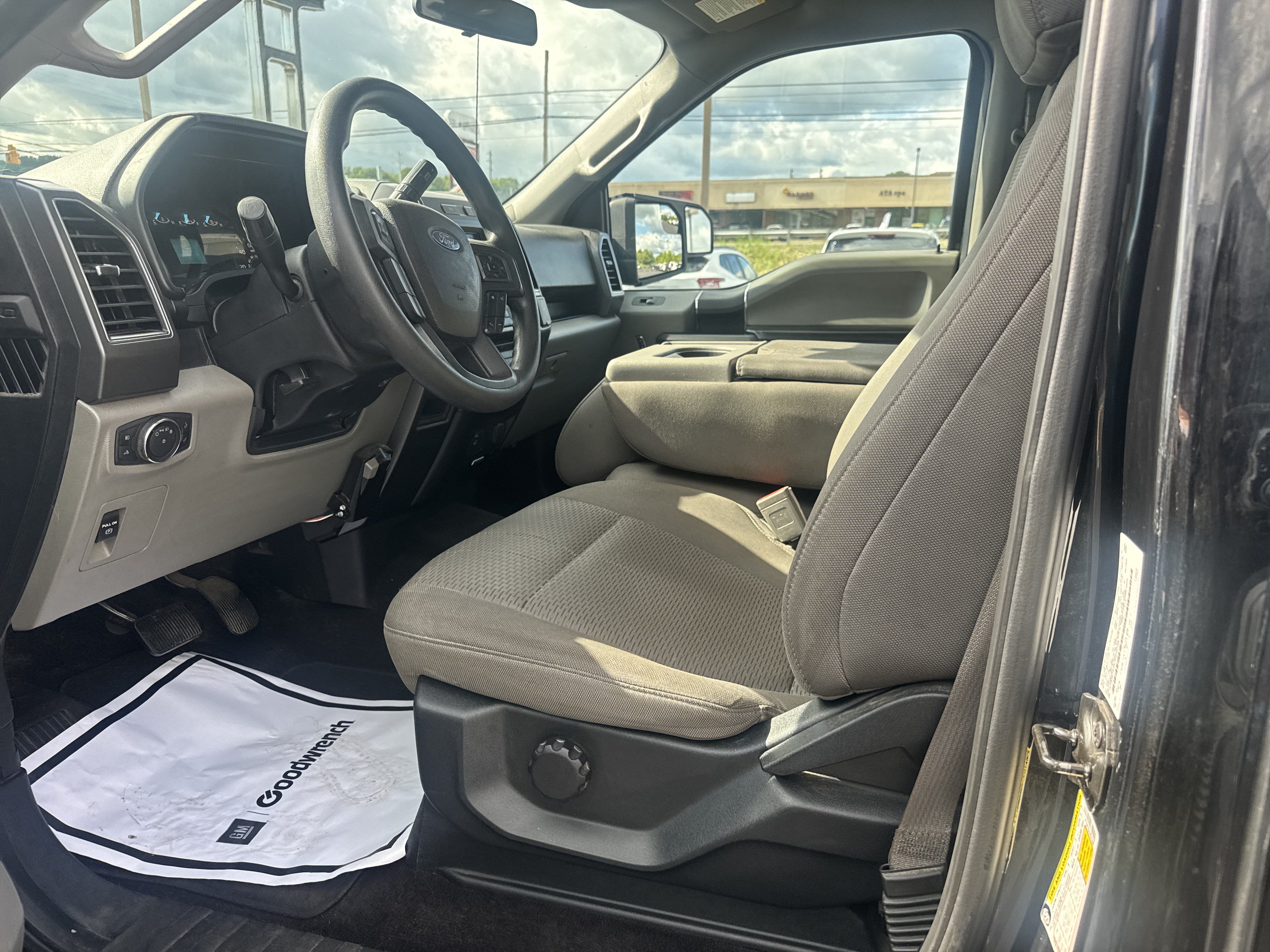 Used 2018 Ford F150 XLT AWD/4WD image 18