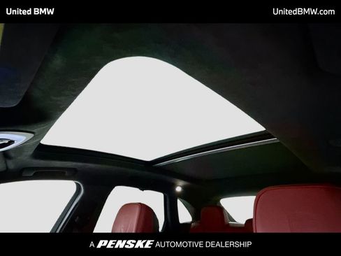 Used 2018 Porsche Macan Turbo image 12