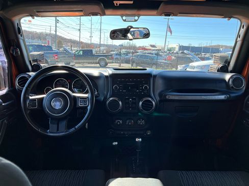 Used 2011 Jeep Wrangler Unlimited Sport image 10