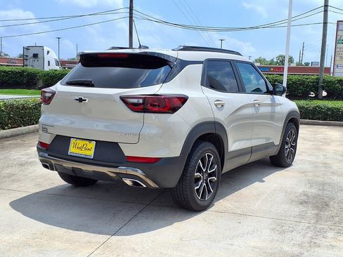 Used 2026 Chevrolet TrailBlazer ACTIV w/ Convenience Package FWD image 2