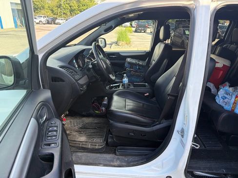 Used 2015 Dodge Grand Caravan R/T w/ Driver Convenience Group FWD image 6