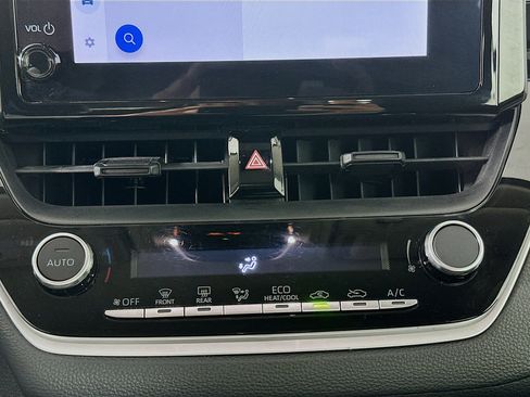 Used 2024 Toyota Corolla LE image 23