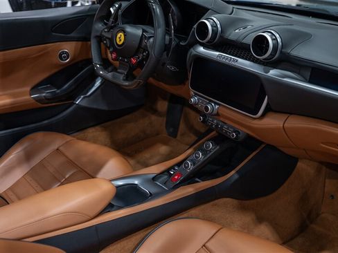 Used 2020 Ferrari Portofino RWD image 55