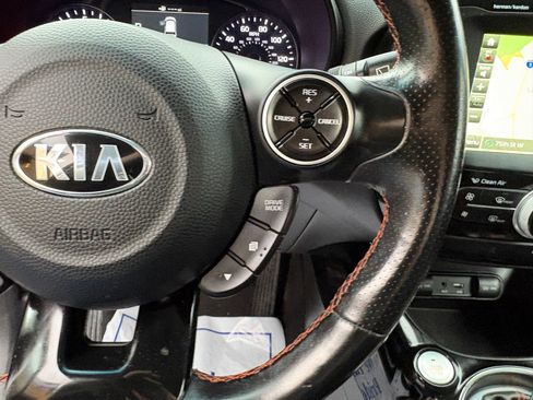 Used 2017 Kia Soul ! w/ Tech Package FWD image 33