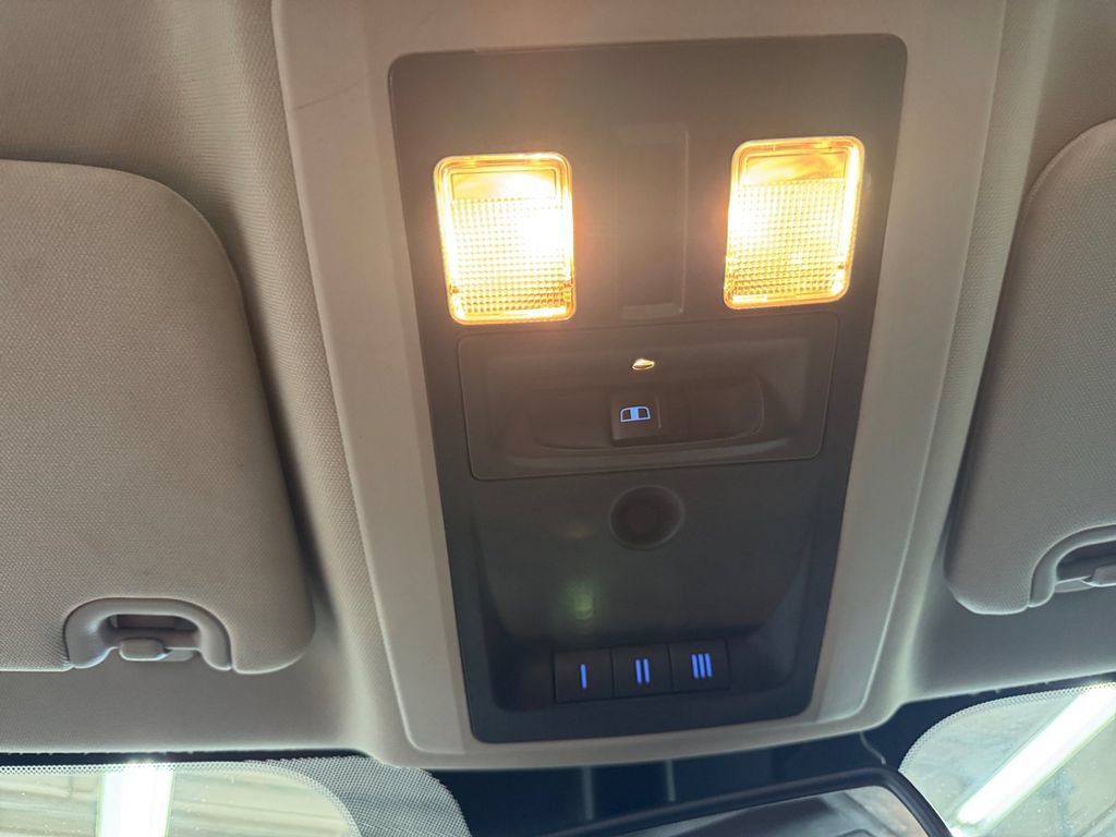 Used 2018 RAM 1500 Outdoorsman AWD/4WD image 22