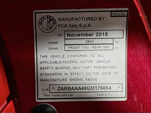 Used 2016 Alfa Romeo 4C Coupe w/ Convenience Group - Coupe RWD image 27