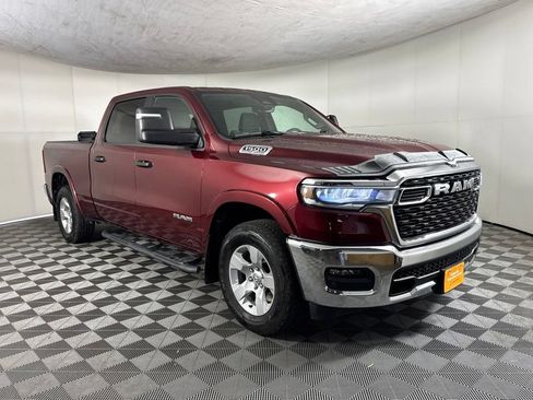 Certified 2025 RAM 1500 Big Horn AWD/4WD image 3