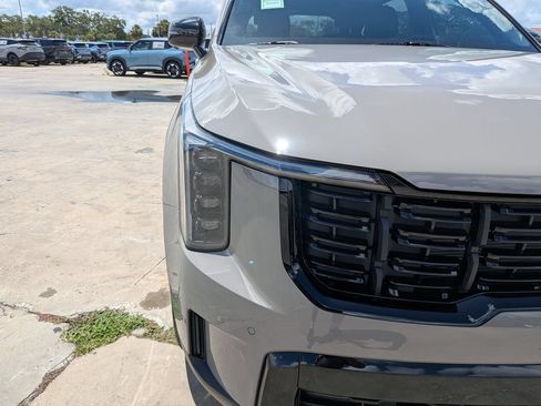 Certified 2026 Kia Sorento SX Prestige AWD/4WD image 10