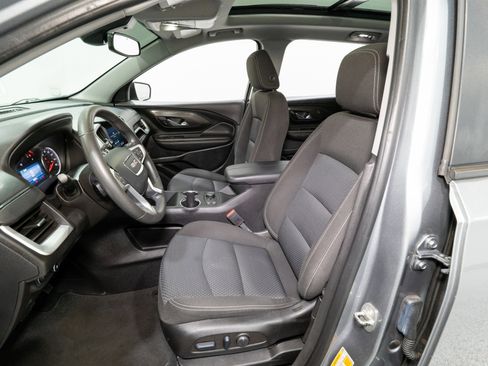 Used 2023 GMC Terrain SLE w/ Driver Convenience Package image 13