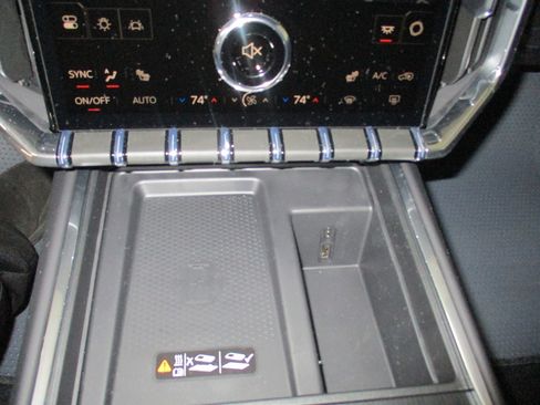 New 2026 GMC Acadia Elevation image 36