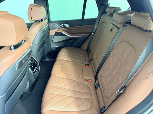 New 2026 BMW X5 xDrive40i w/ M Sport Package AWD/4WD image 24