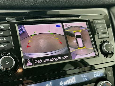 Used 2018 Nissan Rogue SL FWD image 29