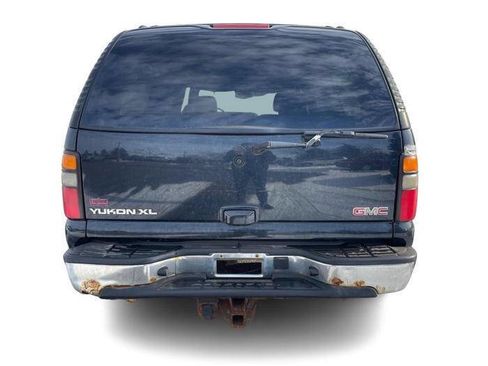 Used 2004 GMC Yukon XL SLT w/ Preferred Equipment Group image 4