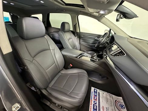 Used 2019 Buick Enclave Premium w/ Experience Buick Package image 32