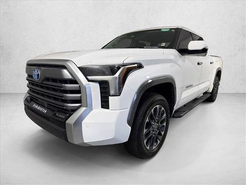 Used 2024 Toyota Tundra Limited w/ Power Package AWD/4WD image 7