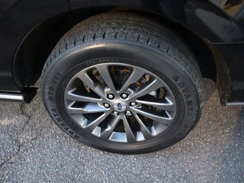 Used 2020 Ford Expedition Limited AWD/4WD image 22