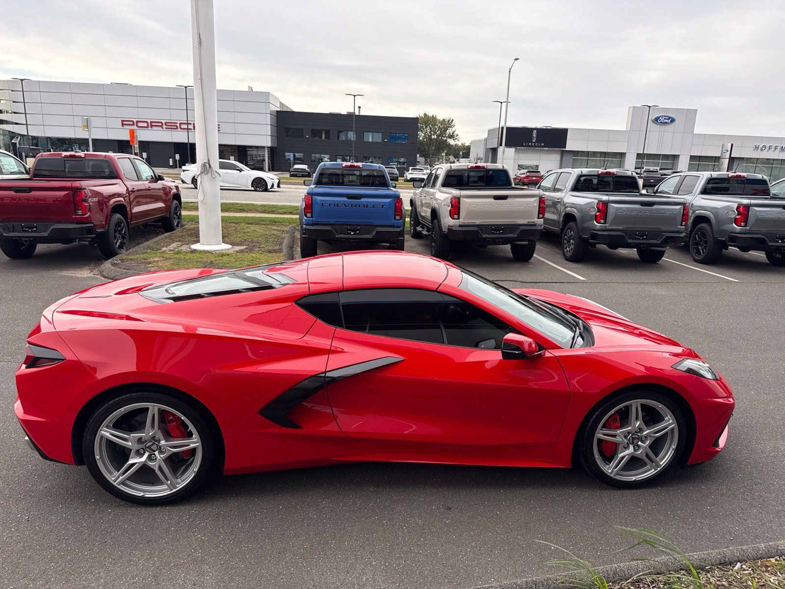 Used 2023 Chevrolet Corvette Stingray Preferred Cpe w/ Battery Protection Package RWD image 4
