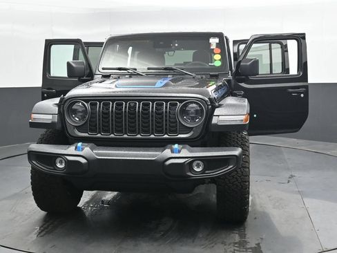 Used 2024 Jeep Wrangler Unlimited Rubicon 4xe w/ Technology Group AWD/4WD image 47