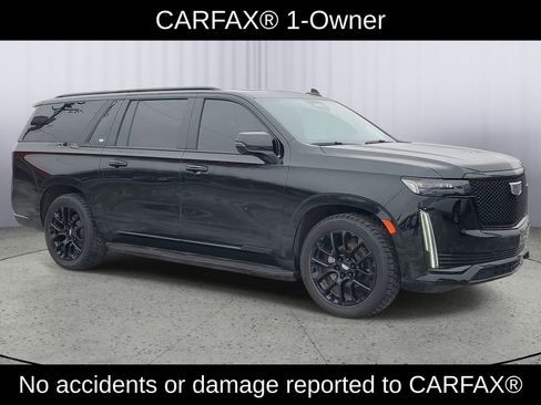 Used 2023 Cadillac Escalade ESV Sport Platinum w/ Heavy-Duty Trailer Package image 2