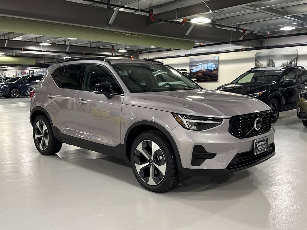 Used 2026 Volvo XC40 B5 Core w/ Protection Package Premier AWD/4WD image 1