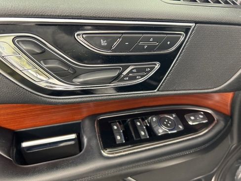 Used 2019 Lincoln Navigator L Reserve image 14